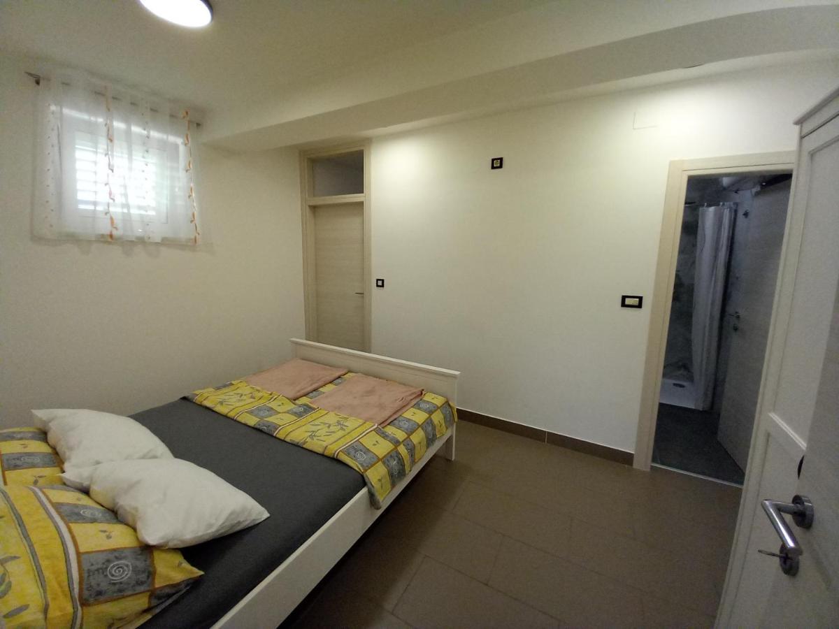 Apartmani Nizic Jadranovo Zewnętrze zdjęcie