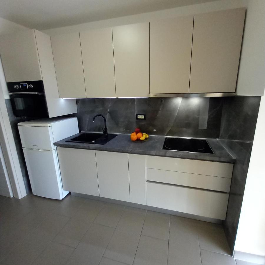 Apartmani Nizic Jadranovo Zewnętrze zdjęcie